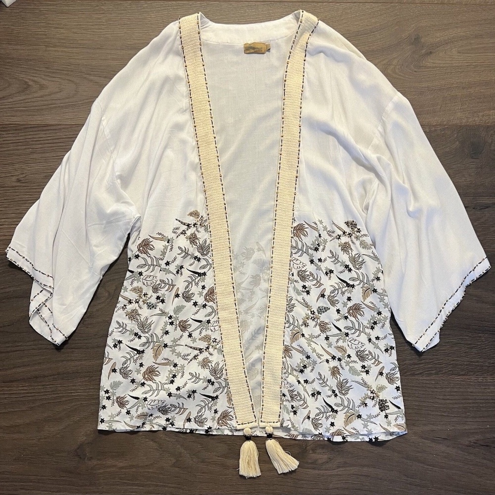 SKEMO Beach Open Cardigan Cover-up Lightweight Tassels White Size Small *NEW*